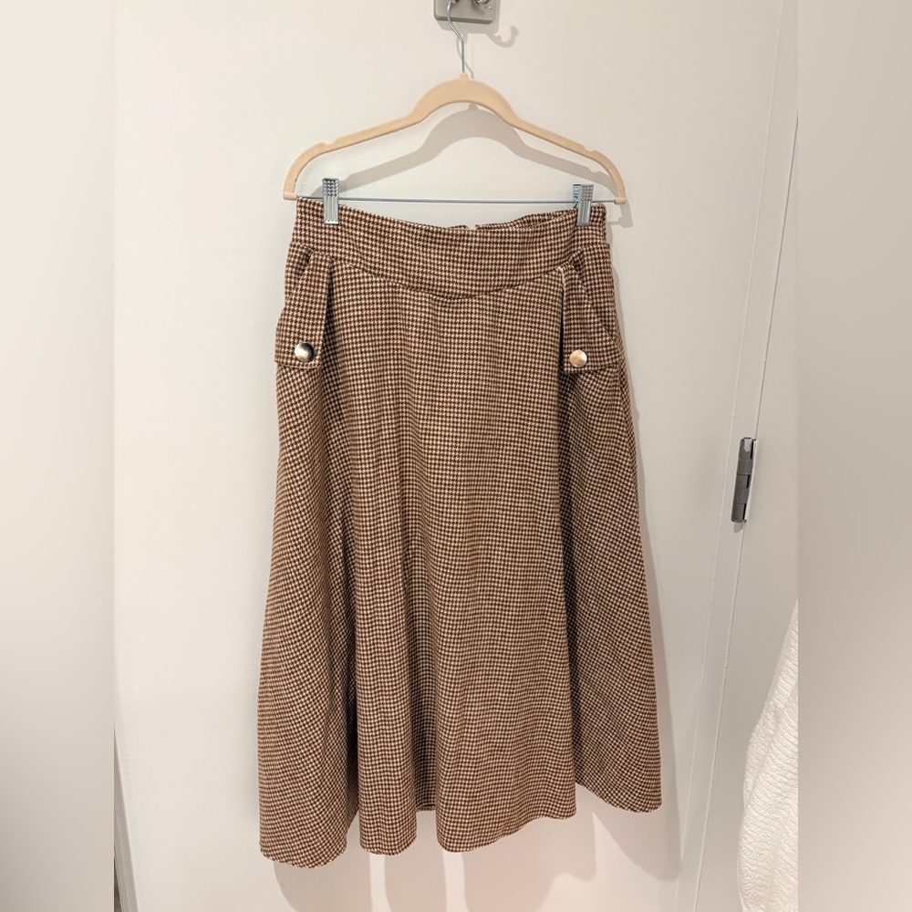 Elegant Brown Houndstooth Skirt